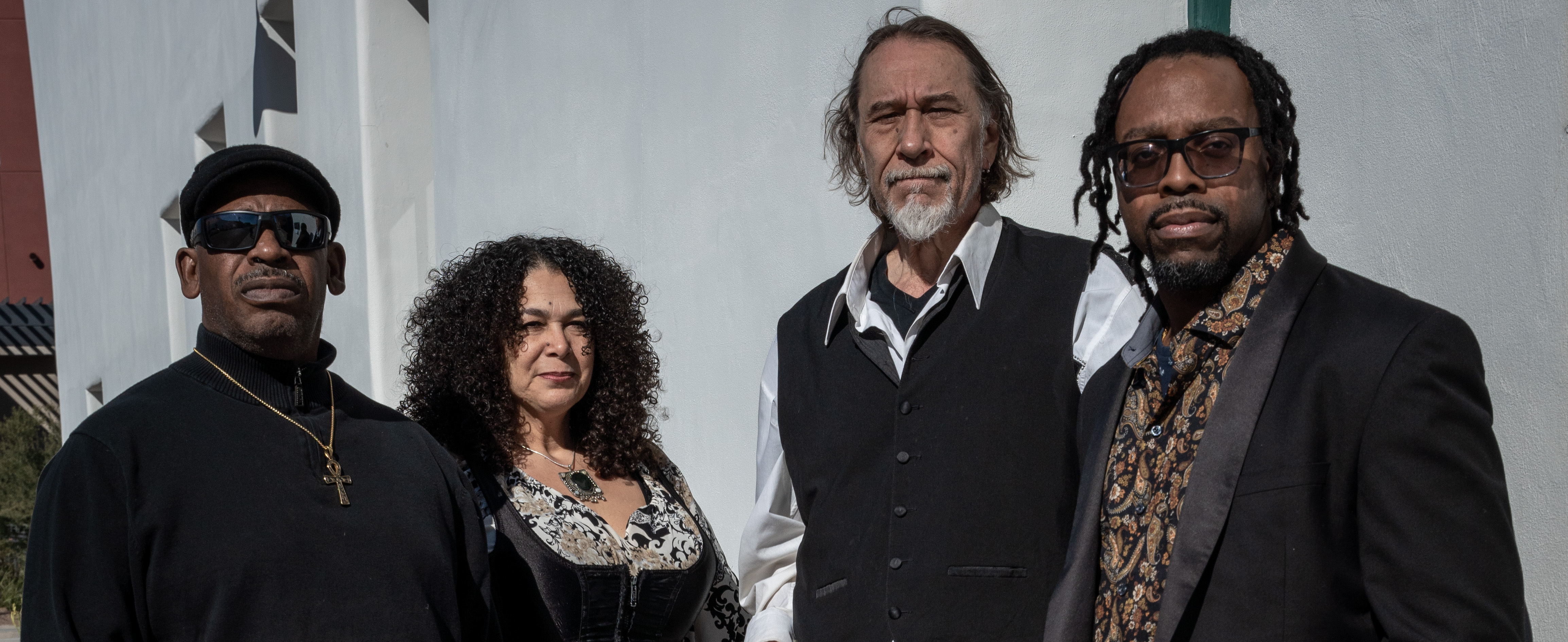 Group Shot miinus Jamar